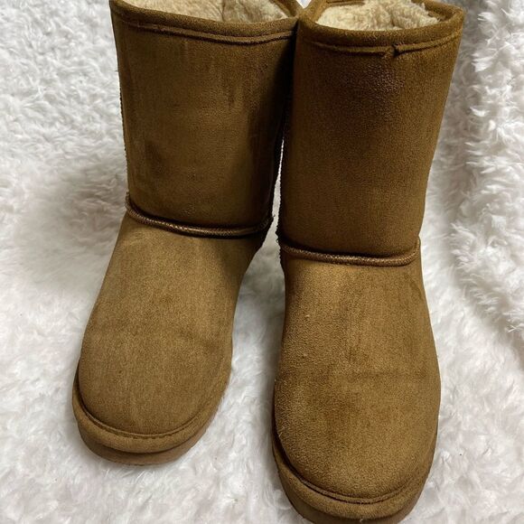 BearPaw UNISEX brown suede leather short boots with wool lining size 10/11 - Picture 1 of 11